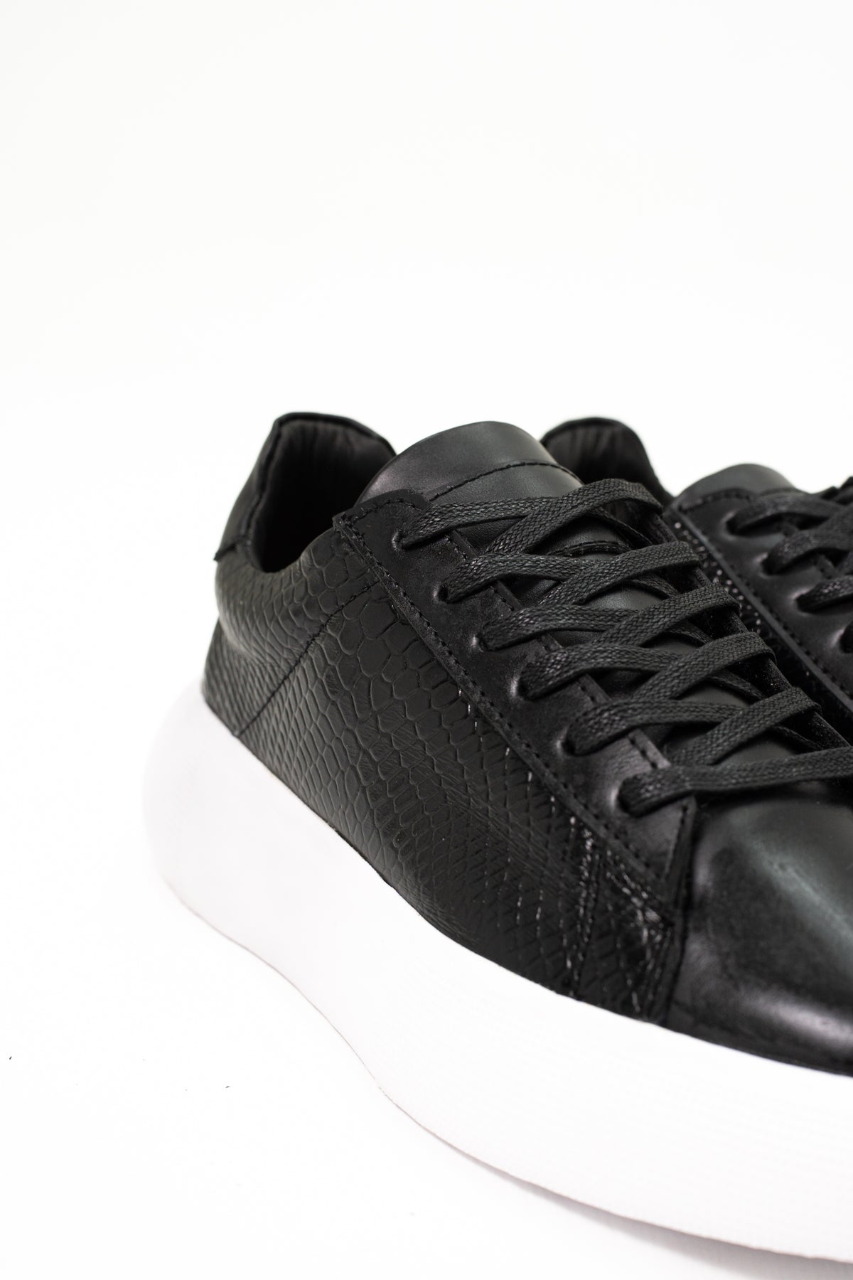 ATLAS | NEGRO BLANCO