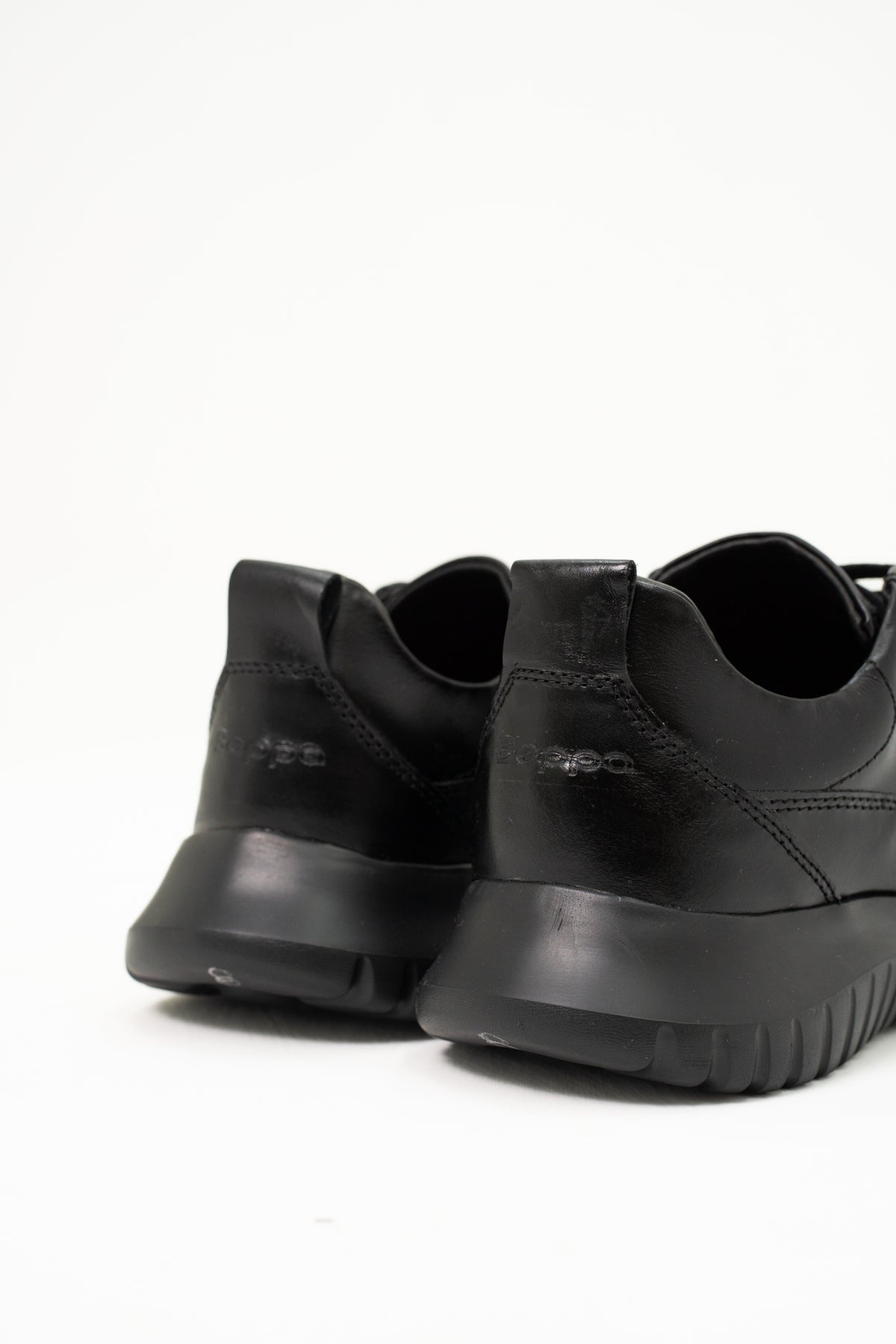 CAIRO | TODO NEGRO